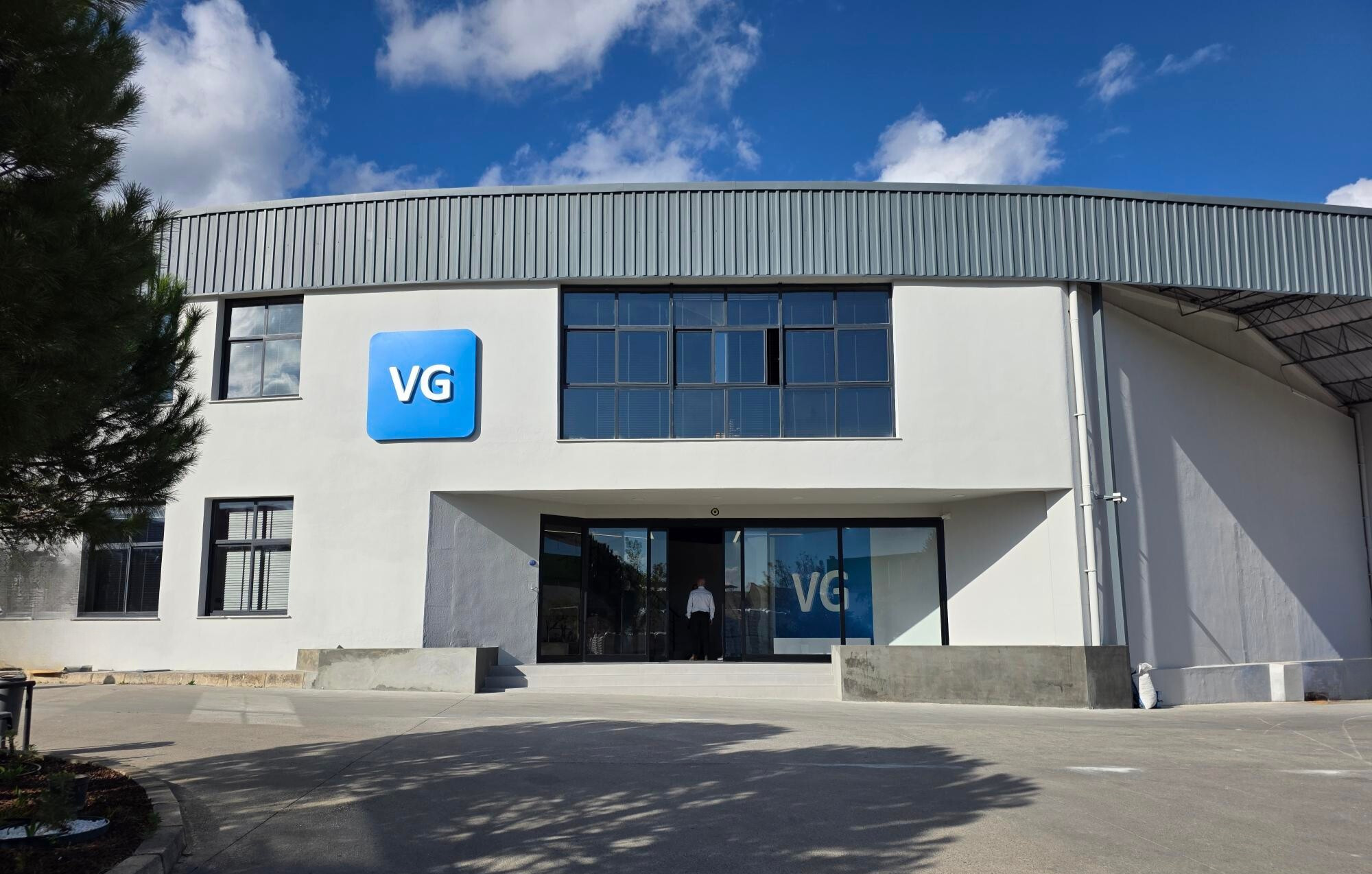 VG Electronic Factory Front